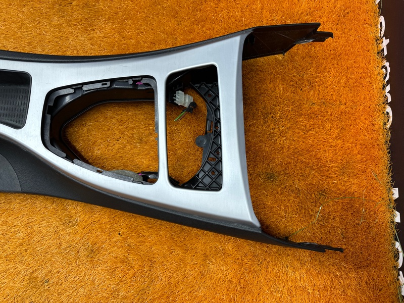 подлокотник, 1000 рублей, Красноярск