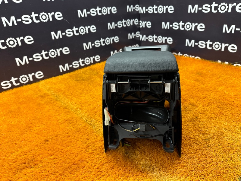 подлокотник, 1000 рублей, Красноярск