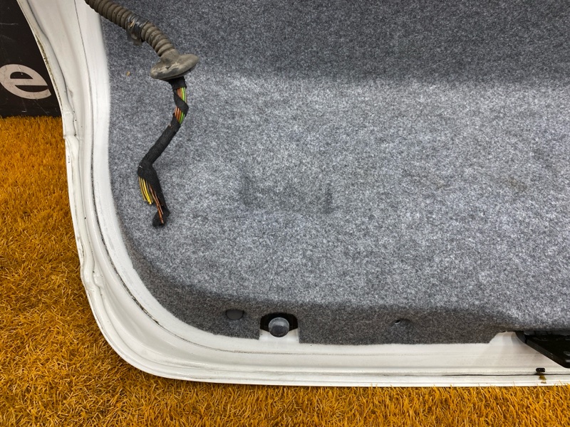 крышка багажника, 2500 рублей, Красноярск