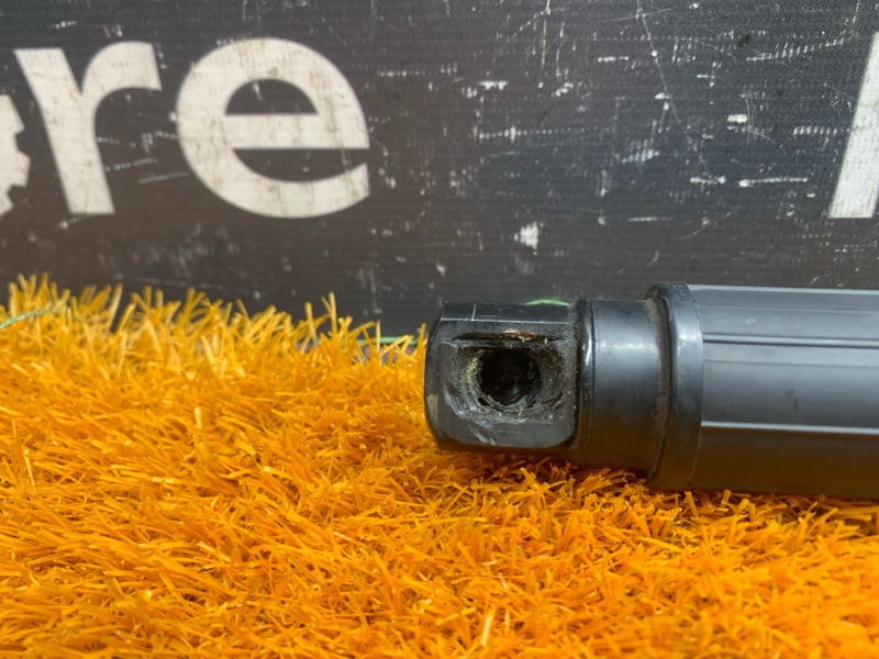 амортизатор багажника, 9000 рублей, Красноярск