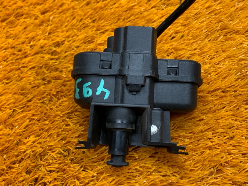 Замок лючка бензобака, 1630 рублей, Красноярск