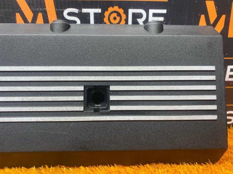 крышка двигателя, 1000 рублей, Красноярск