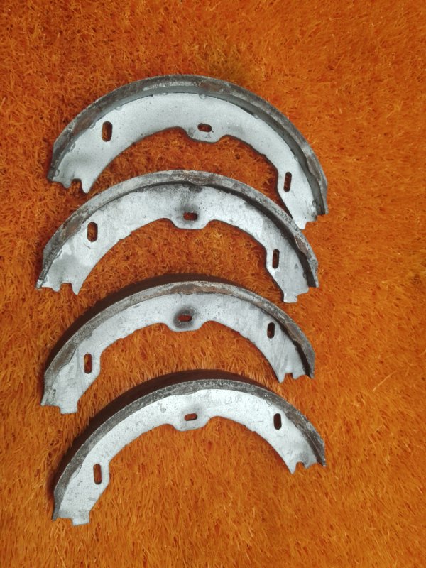 Колодки ручника, 1000 рублей, Красноярск