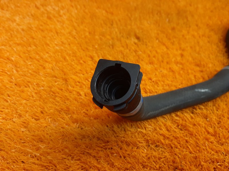 Патрубок системы охлаждения, 1000 рублей, Красноярск