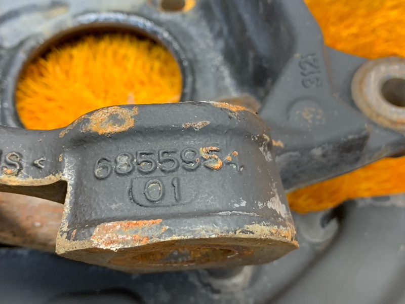 кулак поворотный, 2000 рублей, Красноярск