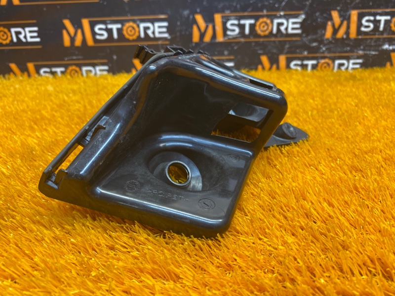 крепление бампера, 800 рублей, Красноярск