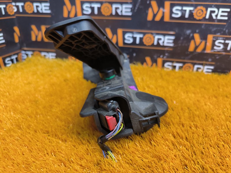 педаль газа, 700 рублей, Красноярск