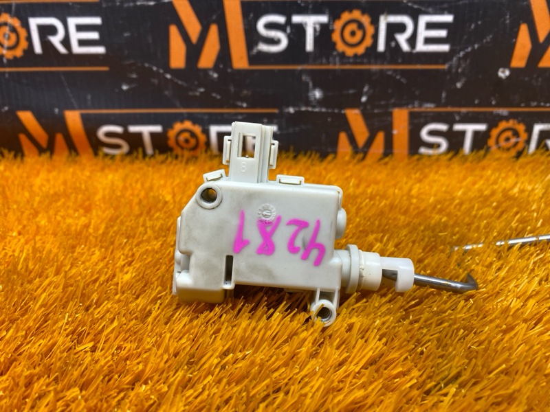 Замок лючка бензобака, 1040 рублей, Красноярск