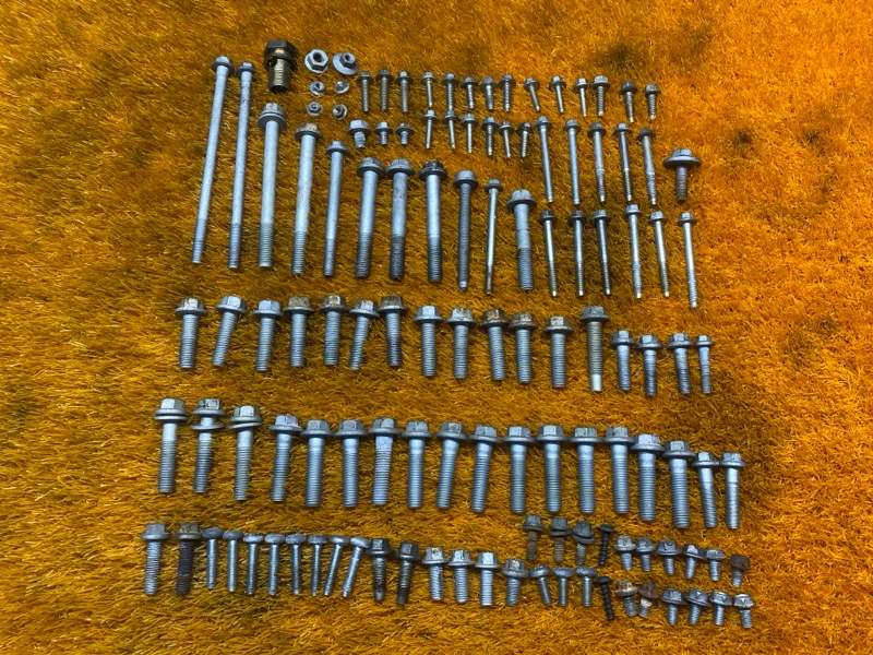 Болты и гайки ДВС, 900 рублей, Красноярск