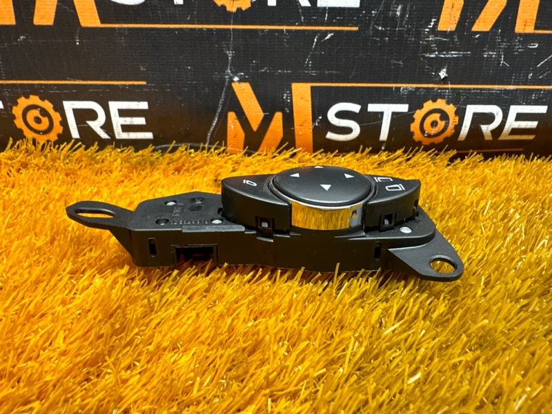 Кнопка регулировки зеркал, 500 рублей, Красноярск