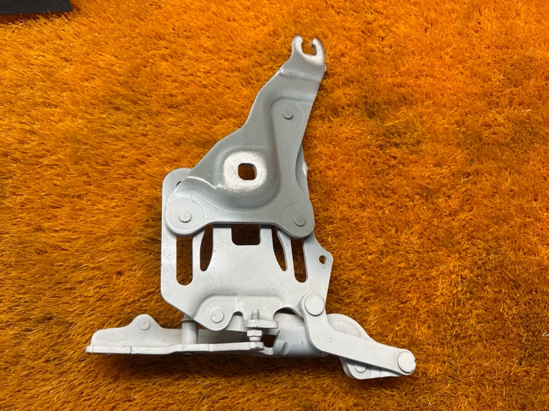 петля капота, 1330 рублей, Красноярск