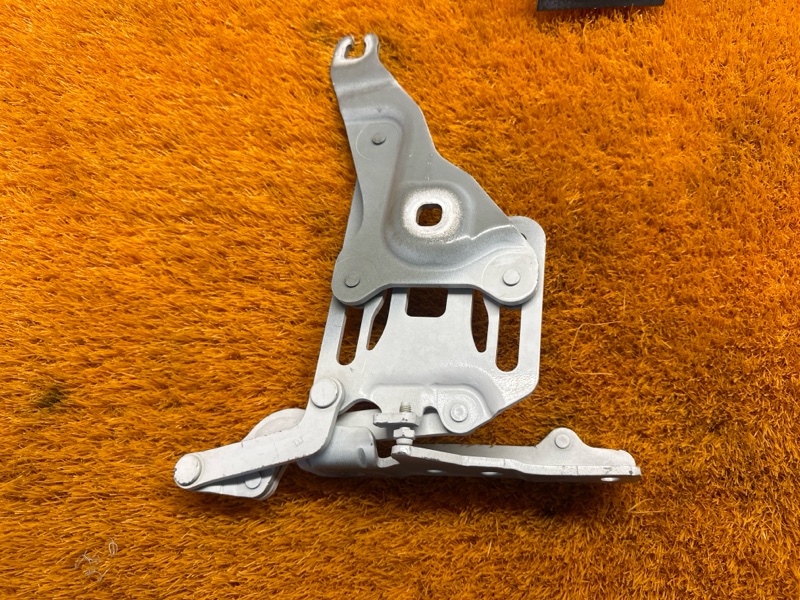 петля капота, 1330 рублей, Красноярск