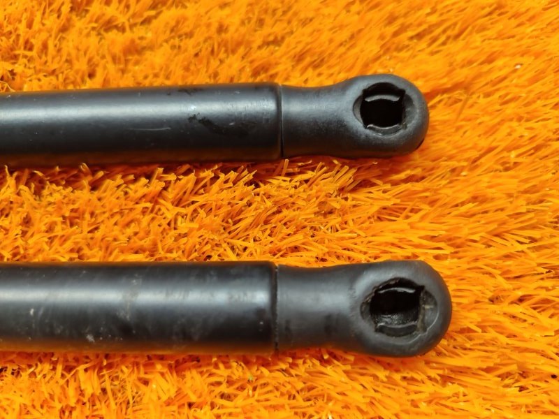 амортизатор капота, 500 рублей, Красноярск