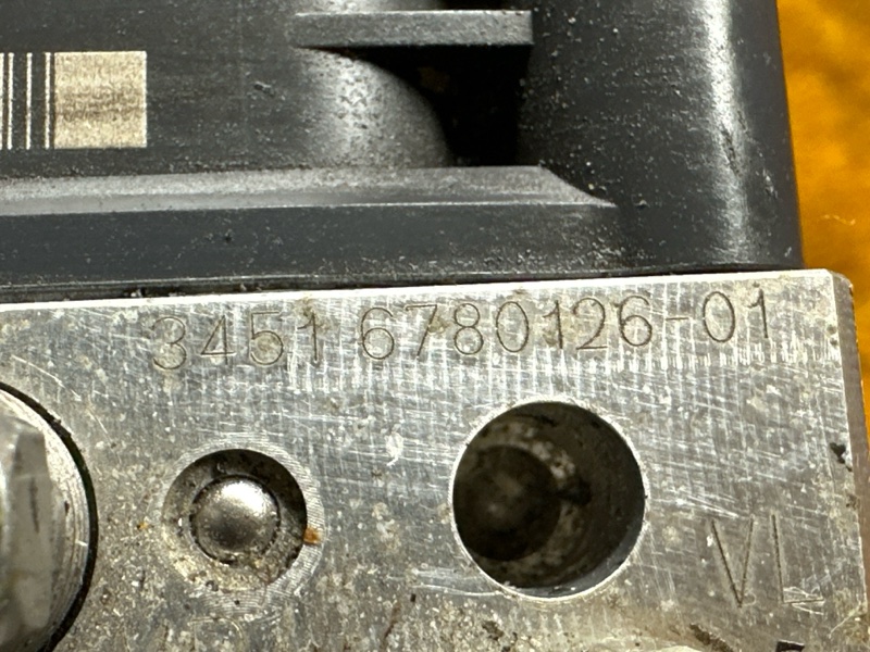 Блок ABS, 2560 рублей, Красноярск