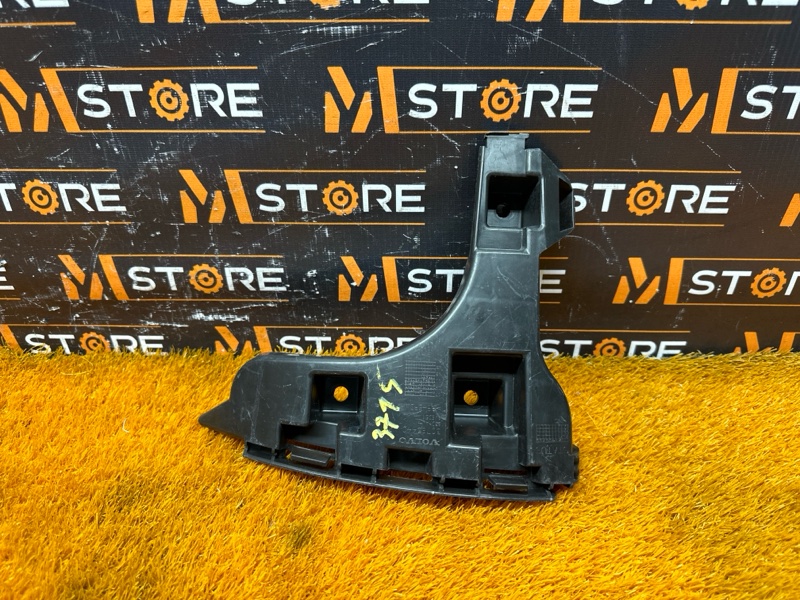 крепление бампера, 300 рублей, Красноярск