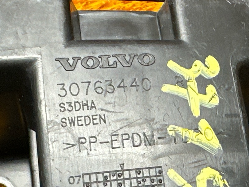 крепление бампера, 300 рублей, Красноярск