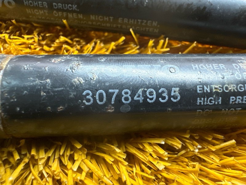 амортизатор капота, 1100 рублей, Красноярск