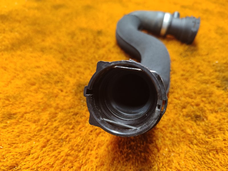 Патрубок системы охлаждения, 1000 рублей, Красноярск