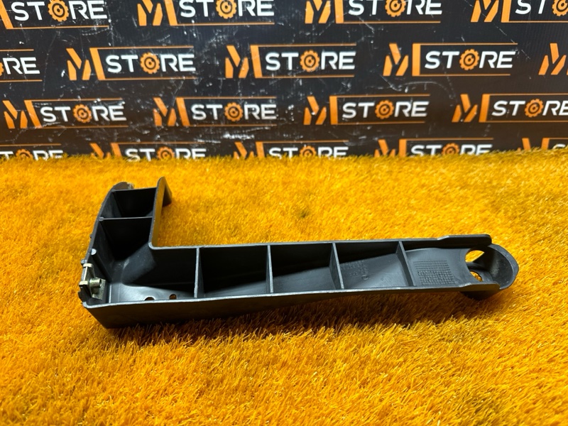 крепление бампера, 200 рублей, Красноярск