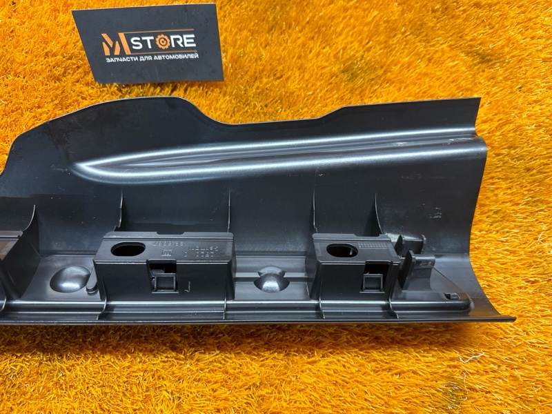 Накладка на порог салона, 500 рублей, Красноярск