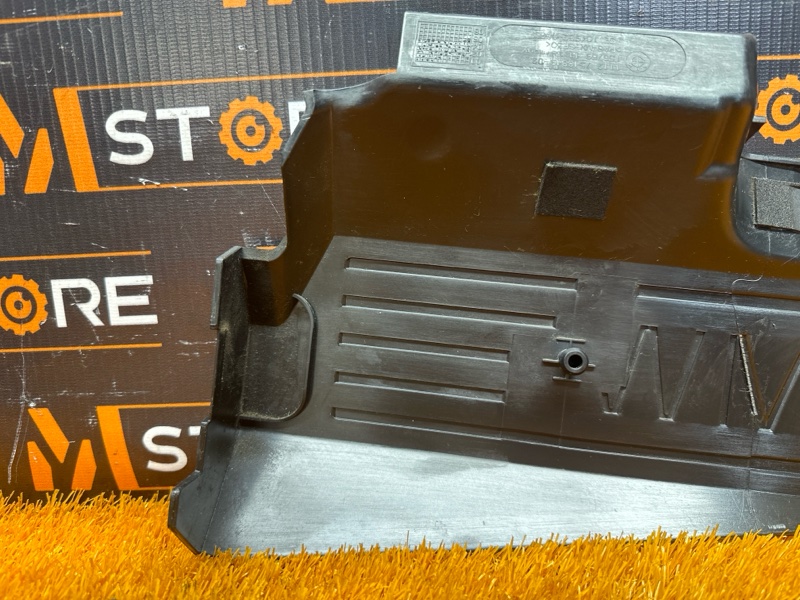 крышка двигателя, 1000 рублей, Красноярск