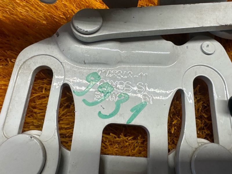 петля капота, 1330 рублей, Красноярск