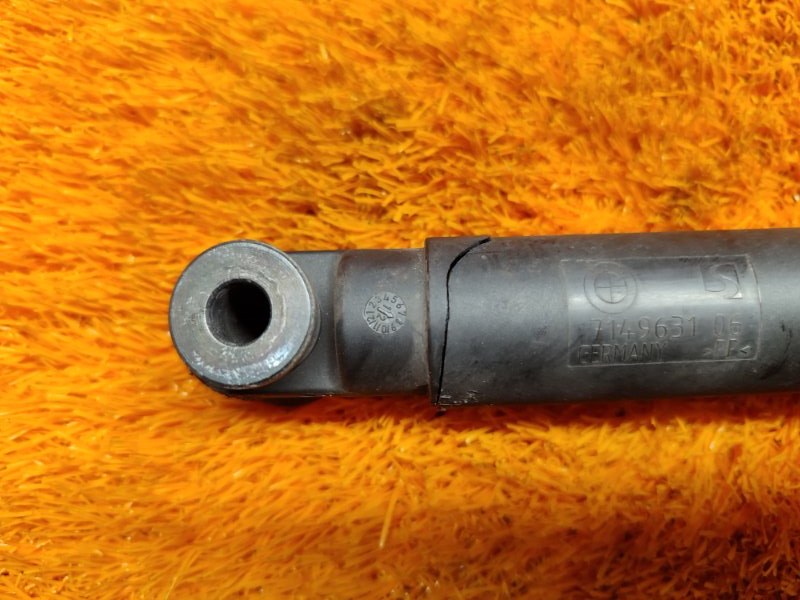 амортизатор багажника, 700 рублей, Красноярск