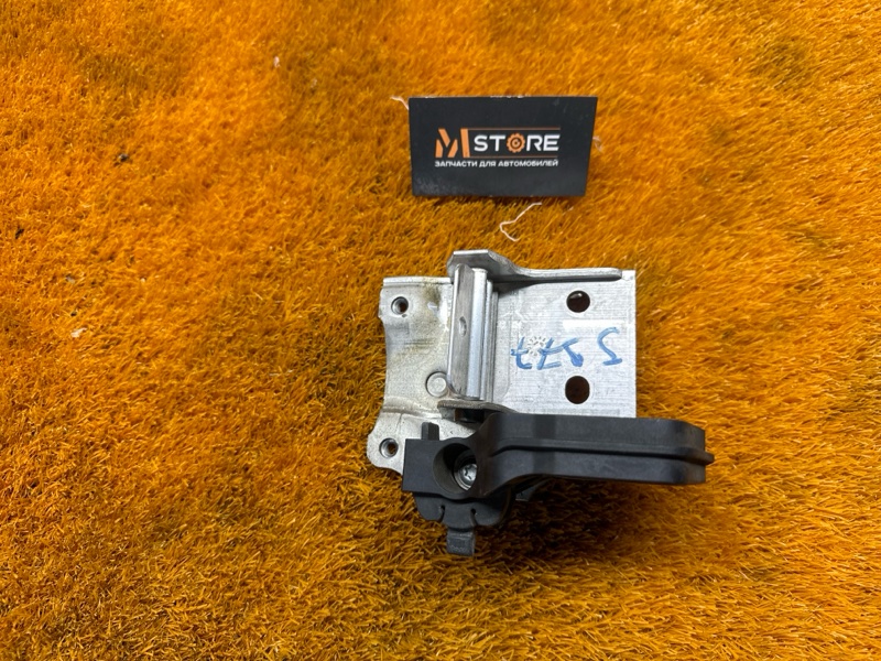 Кронштейн радиатора, 610 рублей, Красноярск