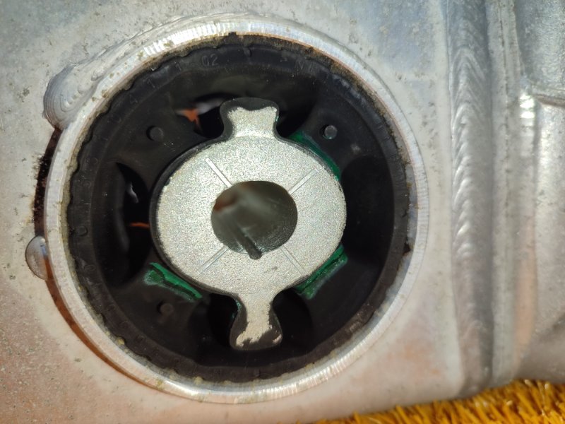 Балка поперечная (подрамник), 2000 рублей, Красноярск