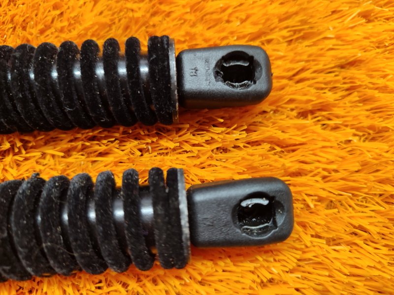 Амортизатор стекла багажника, 1000 рублей, Красноярск