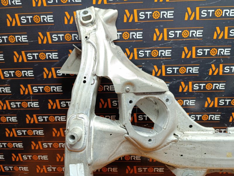 Балка поперечная (подрамник), 4090 рублей, Красноярск