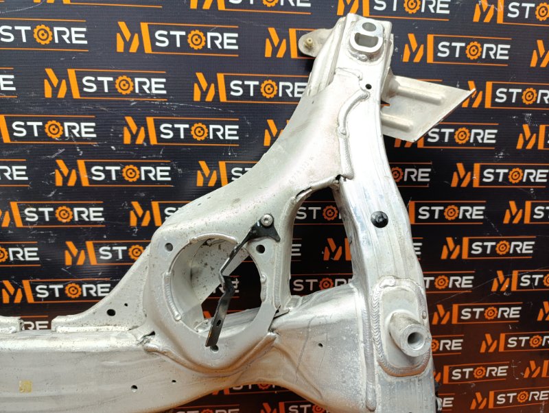 Балка поперечная (подрамник), 4090 рублей, Красноярск