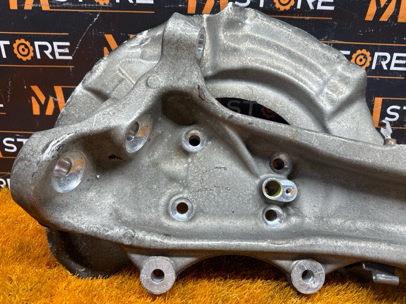 кулак поворотный, 1000 рублей, Красноярск