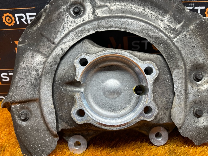 кулак поворотный, 1000 рублей, Красноярск