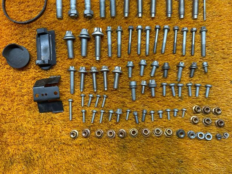 Болты и гайки ДВС, 800 рублей, Красноярск