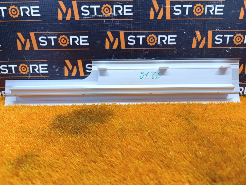 Накладка на порог салона, 360 рублей, Красноярск