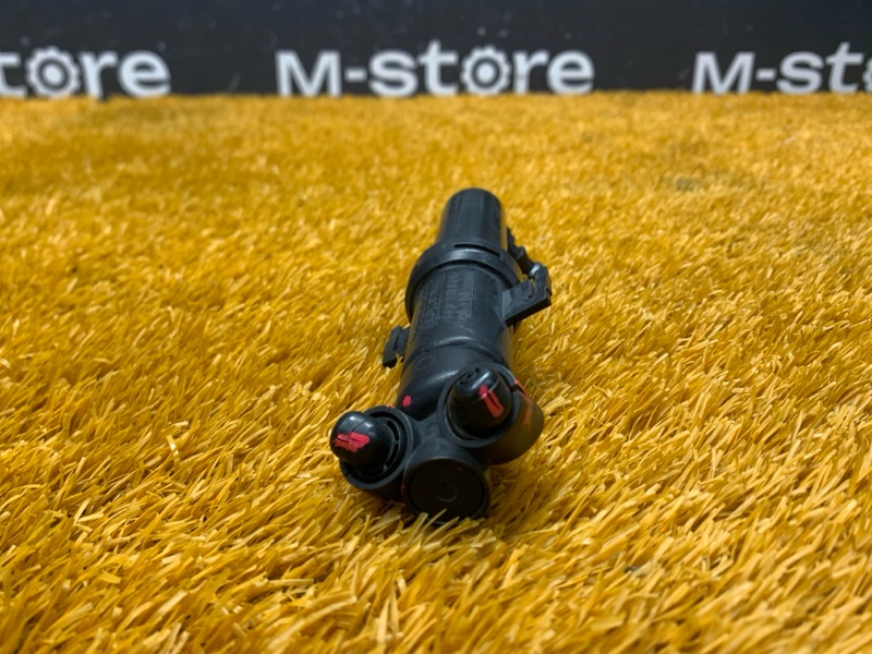 Форсунка омывателя фары, 1000 рублей, Красноярск