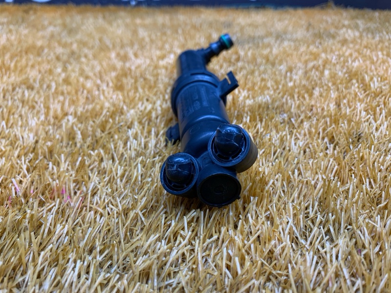 Форсунка омывателя фары, 1000 рублей, Красноярск