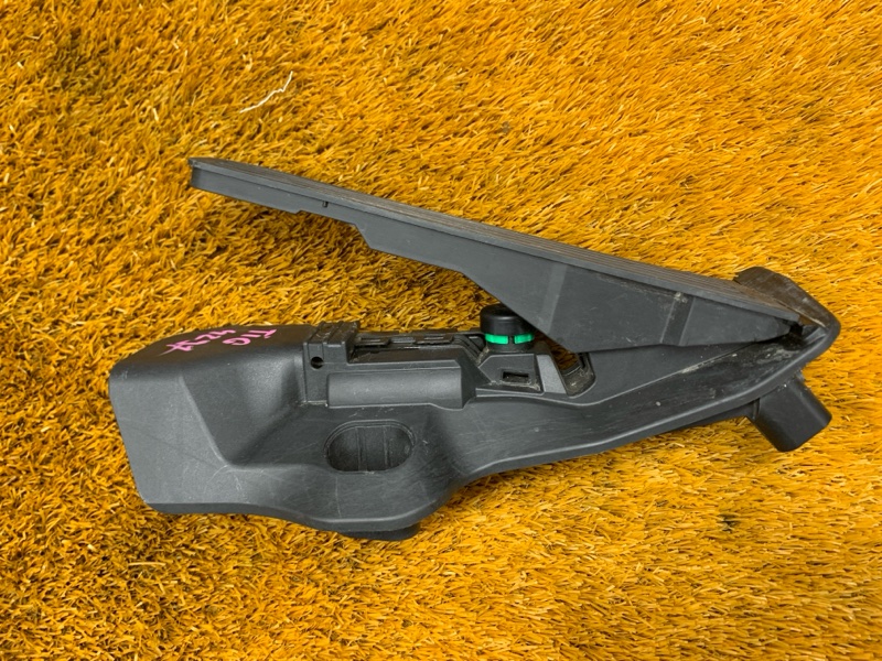 педаль газа, 900 рублей, Красноярск