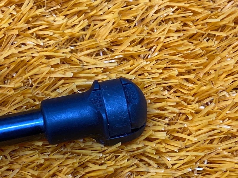 Амортизатор пола багажника, 900 рублей, Красноярск