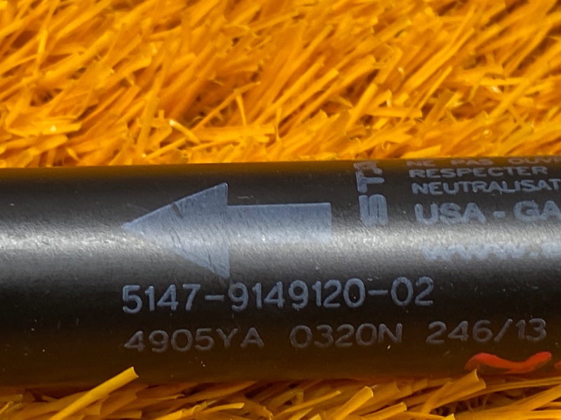 Амортизатор пола багажника, 900 рублей, Красноярск