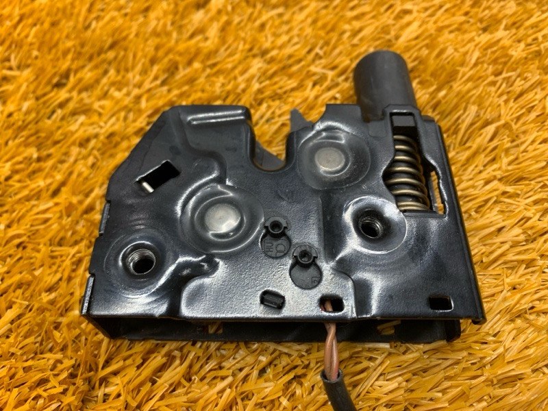 замок капота, 1000 рублей, Красноярск