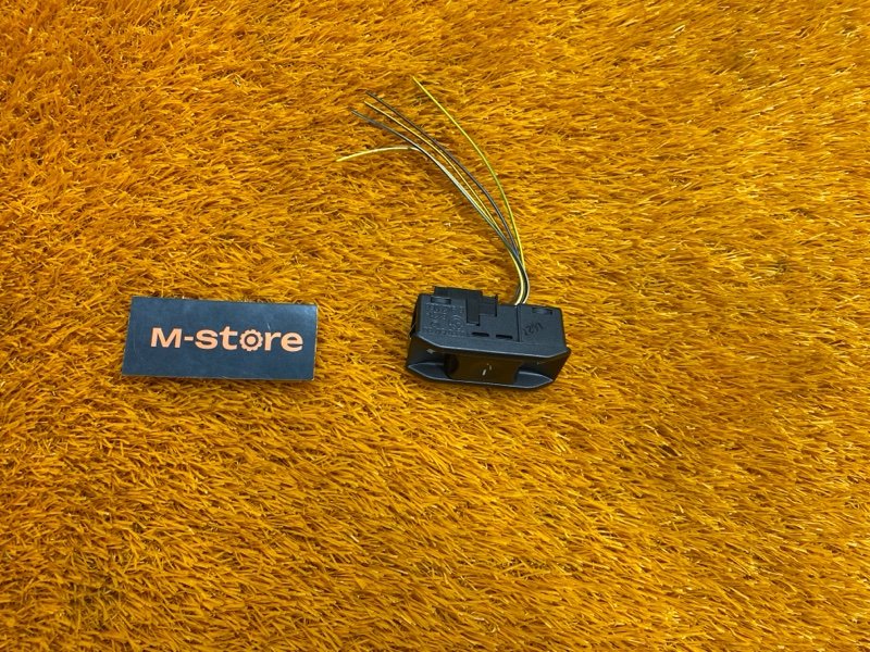 Кнопка люка, 300 рублей, Красноярск