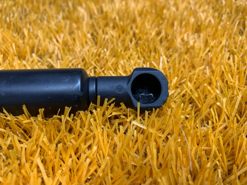 Амортизатор стекла багажника, 500 рублей, Красноярск