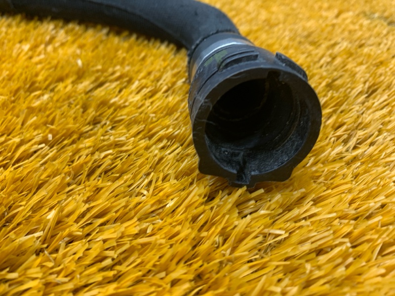 Патрубок системы охлаждения, 1000 рублей, Красноярск