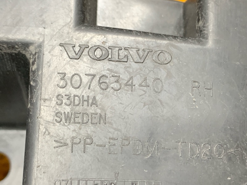 крепление бампера, 500 рублей, Красноярск