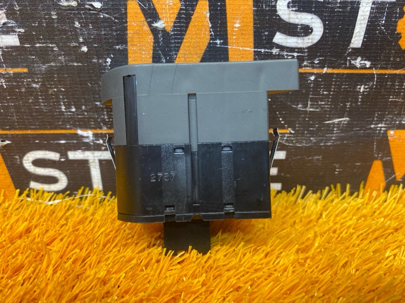 Кнопка корректора фар, 200 рублей, Красноярск