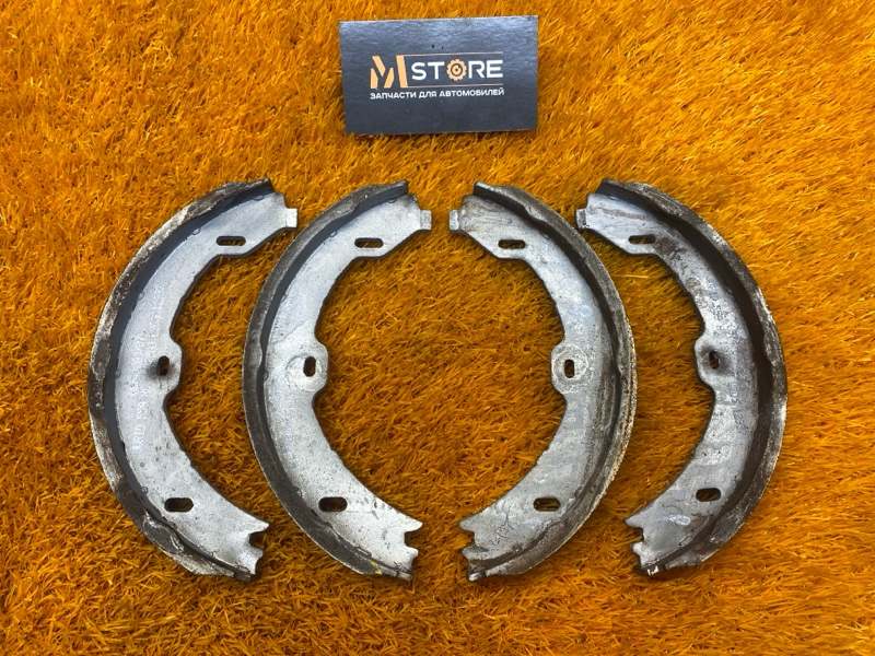 Колодки ручника, 1000 рублей, Красноярск