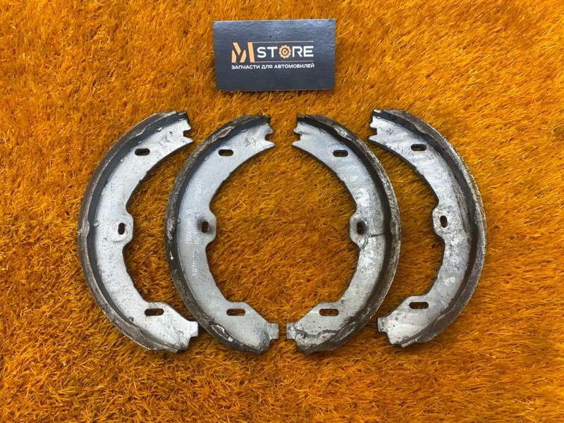 Колодки ручника, 1000 рублей, Красноярск