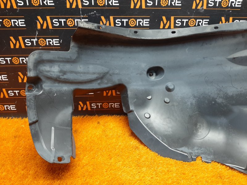 подкрылок, 1000 рублей, Красноярск